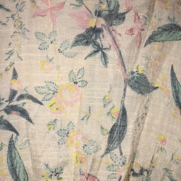 ✅Lauren Conrad Blouse - Picture 2 of 8